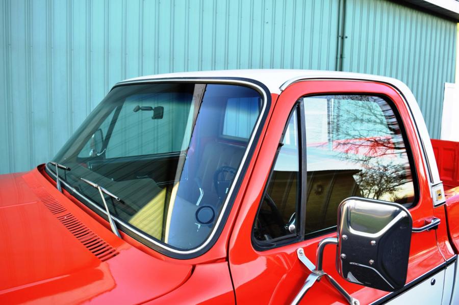 Детали экстерьера Chevrolet C10 Cheyenne Super 1974 года  (фото 43 из 365)